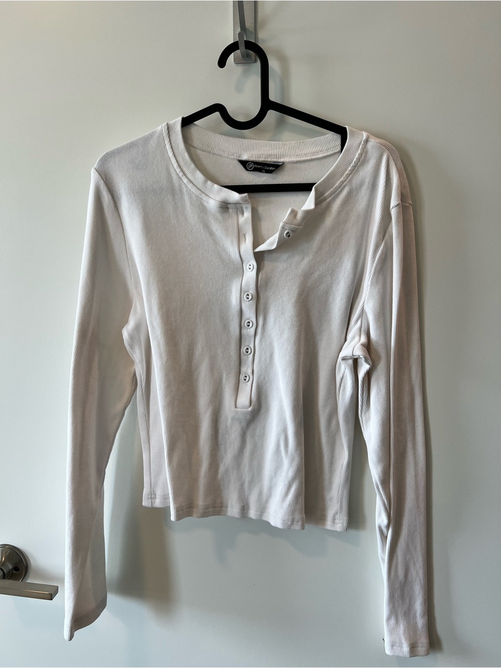 Women's White Long-Sleeve Henley Tee by Forever 21